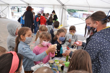 Egészségtudatos és környezetbarát életmóddal ismerkedtek az iskolások a Jancsárkertben